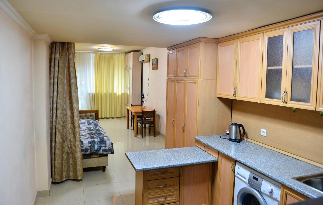 Appartamento Marina Erevan Esterno foto